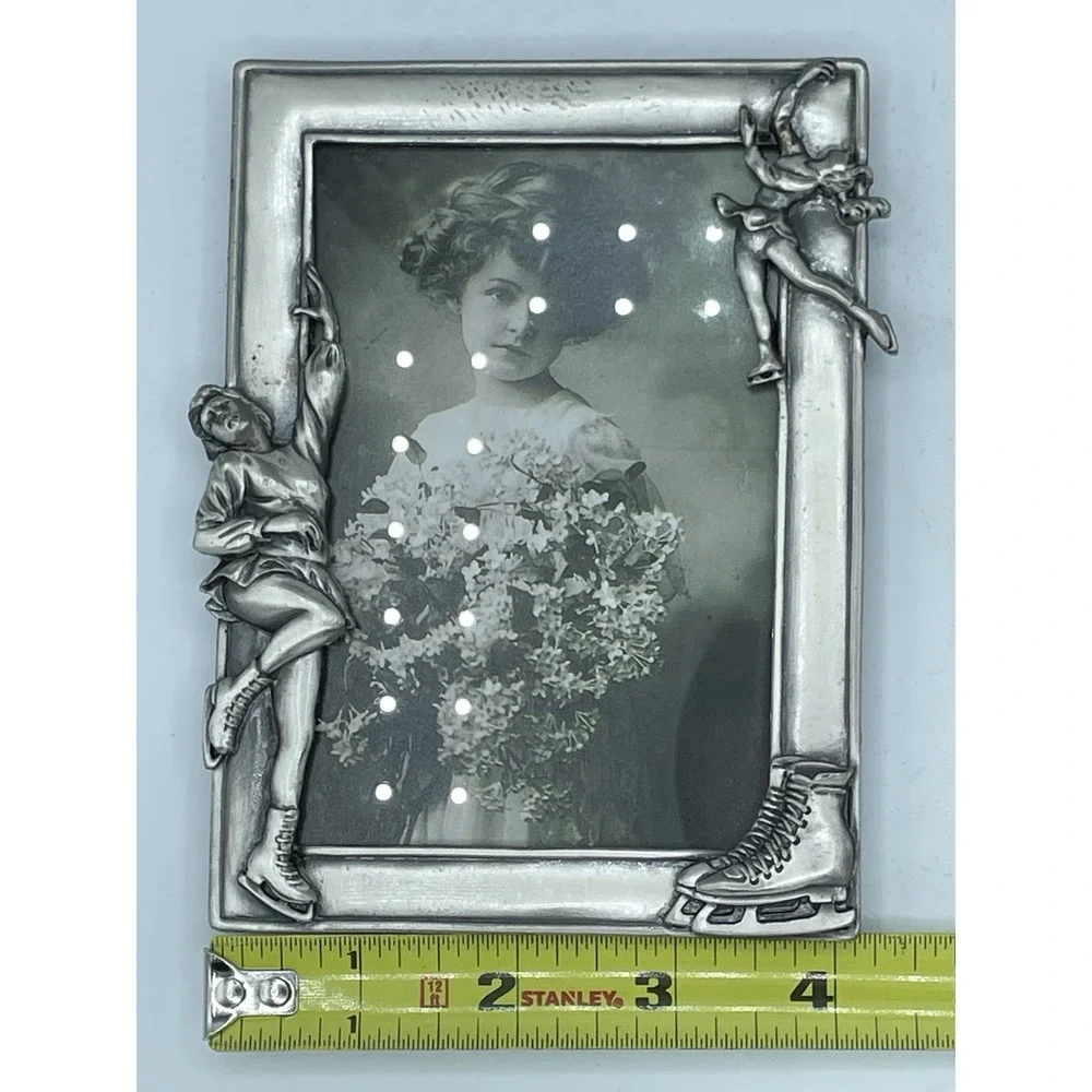 NEW Pewter Ice Skater Skating Picture Frame ‎ 4 X 6